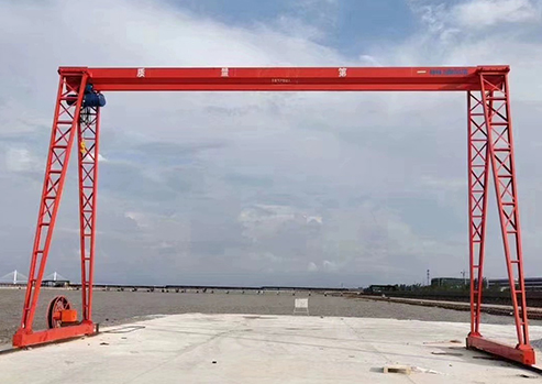 使用电动单梁龙门起重机彻底改变您的操作